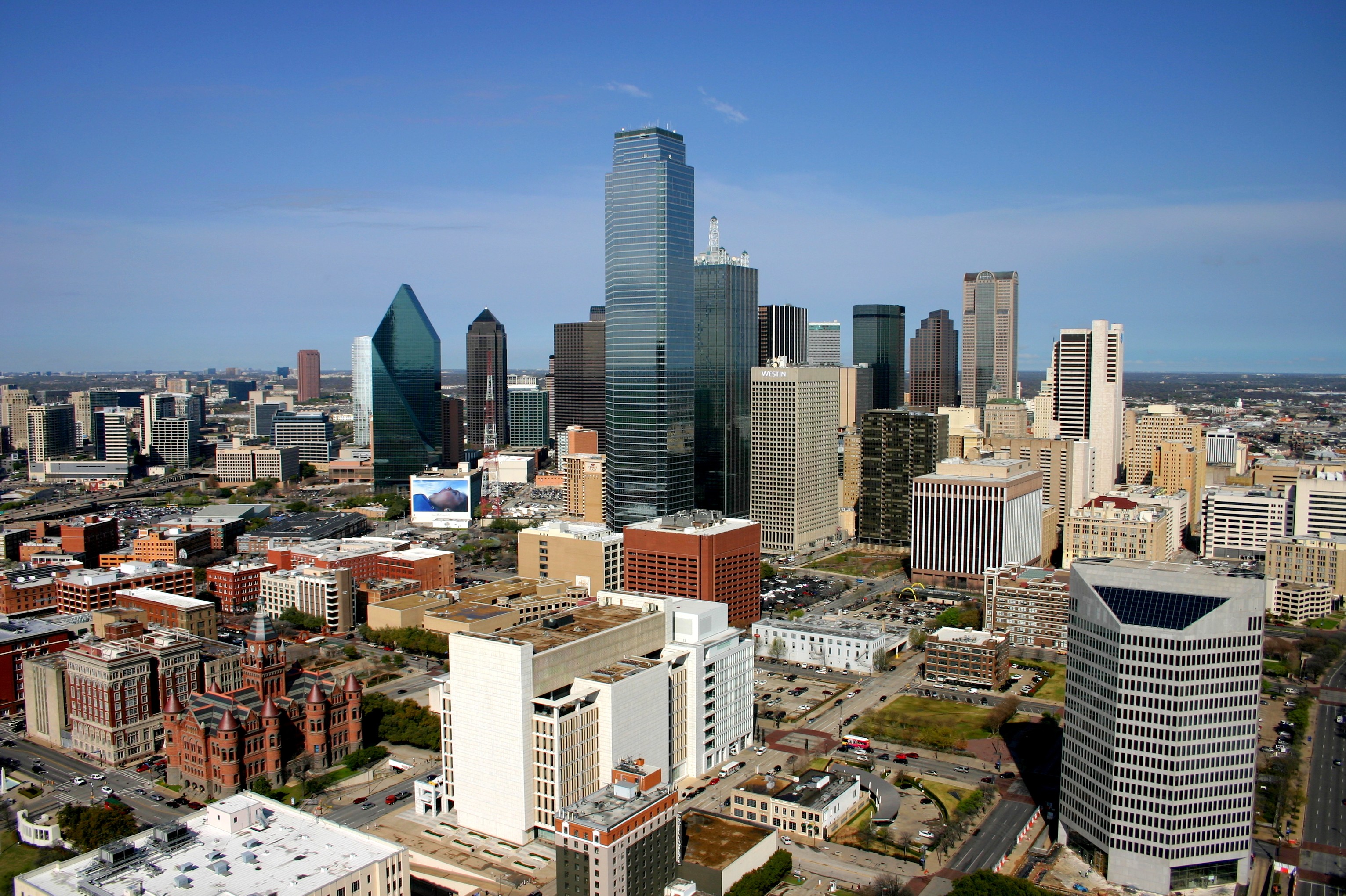 US: Police Raid Dallas Gay Party Detaining 48 and Arresting Two Organizers